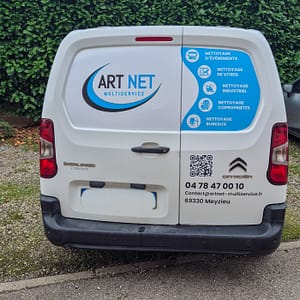 marquage-véhicule-utilitaire-à-lyon-2-1