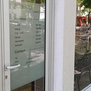 marquage vitrine commercial lyon-3