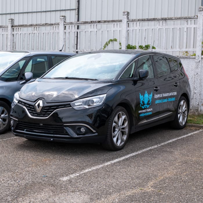 flocage-voiture-à-vénissieux-par-persecom-marquage-4